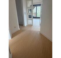 Schöne Dachgeschosswohnung im Herzen Junkersdorfs - Köln Lindenthal