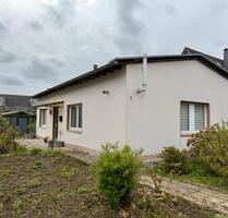 Charmanter Bungalow auf großzügigem Grundstück - Wermelskirchen