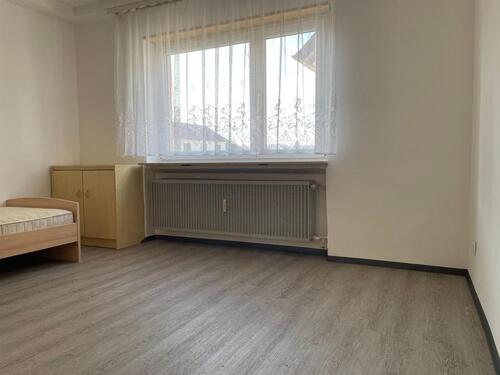 Foto - 1ZKB, WG-Zimmer mit eigenem Tgl. Bad & Küche in ruhiger Lage