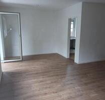 Gemütliche 3-Zimmerwohnung (82qm) mit EBK, Balkon, Keller, Stellp - Regensburg Konradsiedlung