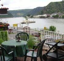 EFH mit 26 qm Terrasse direkt am Rhein, wo andere Urlaub machen - Sankt Goar