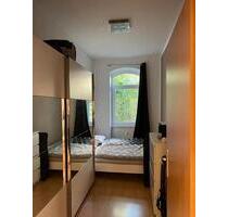 Kleines WG Zimmer frei - 370,00&nbsp;EUR Kaltmiete, ca.&nbsp; 61,00&nbsp;m&sup2; in Erfurt (PLZ: 99086) Johannesplatz