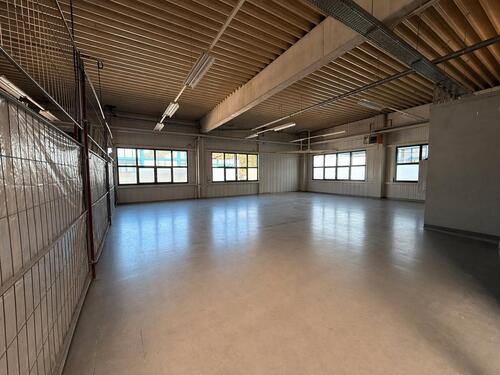Foto - Lager-Produktionsfläche (191 m²) mit LKW-Zufahrt & Starkstrom – Eisenach