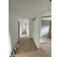 Hochwertig renovierte 3-Zimmer-Wohnung mit Balkon in Leonberg