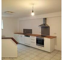 Großzügige Souterrain - Wohnung, EBK, einzugsfertig, sofort frei - Hamberge