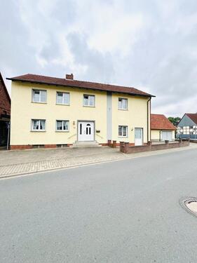 Foto - Einfamilienhaus mit Anbau und Garage im Zentrum von Scheidingen