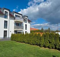 Moderne und Helle 4 Zimmerwohnung im EG mit Terrasse - Dachwig