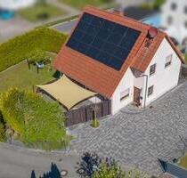Gepflegtes Einfamilienhaus mit viel Platz und moderner Technik. - Kalletal