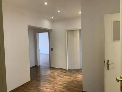 Foto - Exklusive, gepflegte 2,5-Zimmer-Wohnung mit Balkon