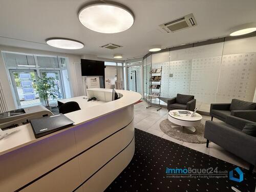 Foto - Kirchen: Absolut zentral gelegene und barrierefreie BüroPraxisetage im Erdgeschoss