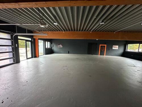 Foto - Produktion Halle mit Büro und Lagerfläche in Kiel Wellingdorf