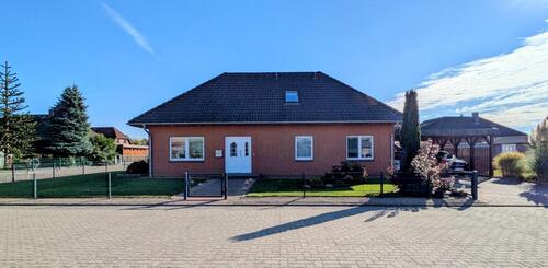 Foto - Niedrigenergiehaus im Grünen. - 440.000,00 EUR Kaufpreis,