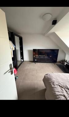 Foto - Dachgeschosswohnung 3 Zimmer - 750,00 EUR Kaltmiete, ca.  62,00 m²