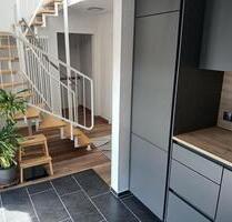 Helle Maisonette-Wohnung mit zwei Dachterrassen und TG-Stellplatz - Laupheim