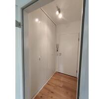 Moderne 2-Zi-Whg mit Balkon & TG Düsseldorf