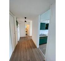 Möblierte 68 m² Wohnung mit Balkon & Tiefgarage – Tübingen