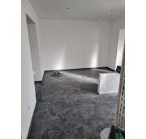 Geräumige 2-Etagen-Wohnung mit eigenem Garten & Terrasse - Übach-Palenberg