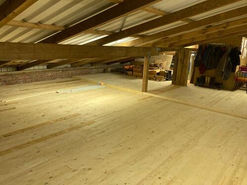 Foto - Lagerfläche in Scheune bei Glückstadt