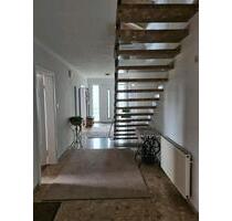 Ein Mehrfamilienhaus 270m² mit Fernblick Südlage Waldgrundstück - Wildeck