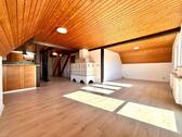 Foto - Lichtreiche Dachgeschosswohnung mit Balkon und Gartenanteil