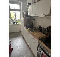 Sanierte 3 Raum-Wohnung mit EBK, Balkon und Personenaufzug - Chemnitz Hilbersdorf