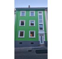 Hochwertig-sanierte 2Zi Wohnung DG - mit Küche ! - Pirmasens