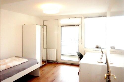 Foto - Zimmer in in ruhiger WG, in grüner und absolut zentraler Lage (PL