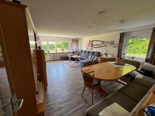 Foto - 4-Zimmer Wohnung möbliert mit Balkon, KFZ-Stellplatz & Keller