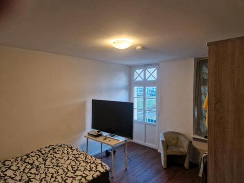 Foto - Hallo, ihr lieben ich verniete ein Wg Zimmer nähe latenkamp. lg