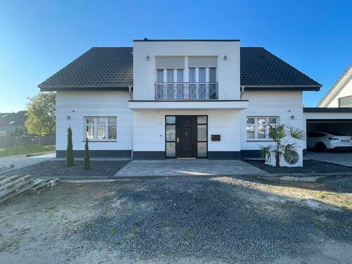 Foto - Luxuriöses Traumhaus zur Miete – 240 m² mit 7 Zimmer