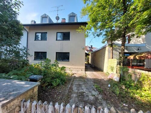 Foto - Teilsanierte geräumige Doppelhaushälfte zu verkaufen