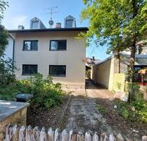 Teilsanierte geräumige Doppelhaushälfte zu verkaufen - Feldkirchen