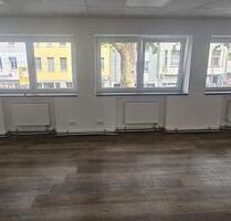 Praxisraum zu vermieten - 2.100,00 EUR Kaltmiete, in Krefeld (PLZ: 47799) Cracau