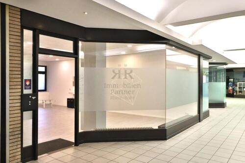 Foto - Ladenlokal Friseur Kosmetikstudio in Dinslakener Innenstadt