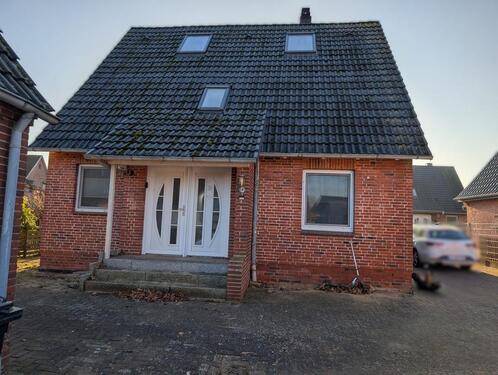 Foto - Einfamilienhaus zu vermieten - 1.100,00&nbsp;EUR Kaltmiete, ca.&nbsp; 100,00&nbsp;m&sup2;