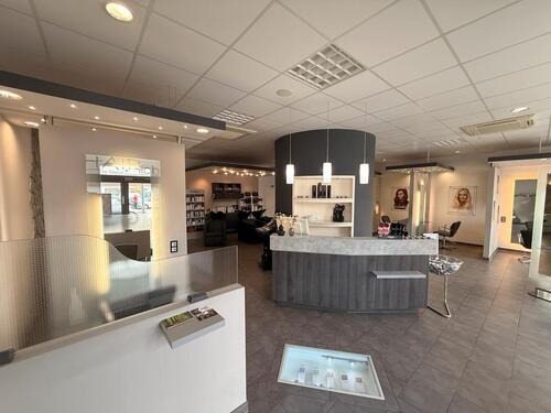 Foto - Friseursalon in Altenbruch ab 1.2.2026 in Top Lage Startklar