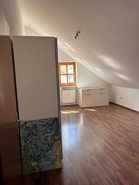 Foto - 2.5 Zimmer Dachgeschoßwohnung in Nittendorf