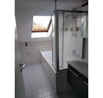 Stilvolle, helle 3 12-Zi.-Wohnung in Ludwigsburg-Ost