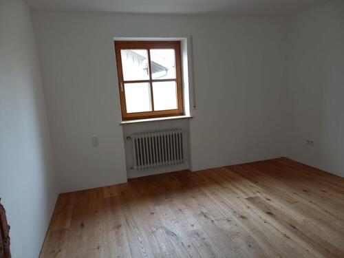 Foto - 4 Zimmer Etagenwohnung zur Miete in Traunreut