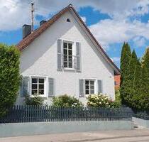 Schönes Einfamilienhaus mit Pool und wunderschönem Garten - Gablingen