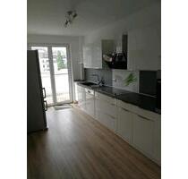 großzügige 2,5 Zimmerwohnung mit Balkon und EBK Nähe Rü - Essen Stadtbezirk II