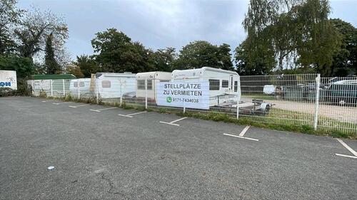 Foto - Stellplatz für Wohnwagen und Wohnmobile