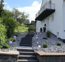 Charmantes Einfamilienhaus in ruhiger Hanglage zu verkaufen - Hallenberg