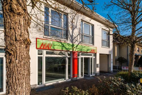 Foto - Sichtbarkeit in verkehrsgünstiger Lage....