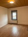 Foto - Voll renovierte 3-Zimmer-Wohnung (85–93 m²)