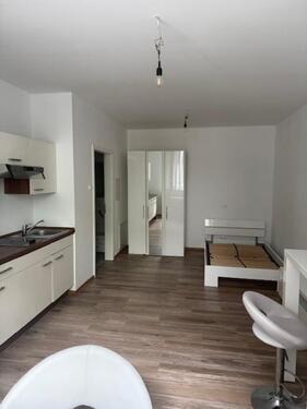 Foto - Voll möbl. Apartment - Rollstuhlfahrer geeignet - in der City von Erlangen zu vermieten