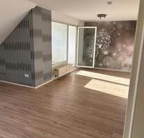 Helle, moderne Dachgeschosswohnung in Bornheim-Waldorf