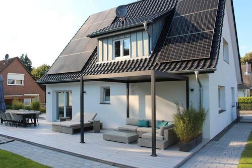 Foto - Saniertes, ruhig gelegenes EFH mit parkähnlichem Garten und PV
