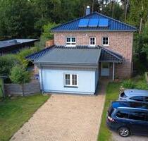 Großzügiges Wohnen mit 2 WE in bester Lage von Quickborn-Heide