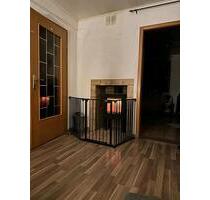 EG Wohnung, halbes Haus mit Garten, Carport in 92281 Königstein - Neuhaus an der Pegnitz